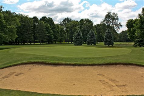 winding-creek-golf-club