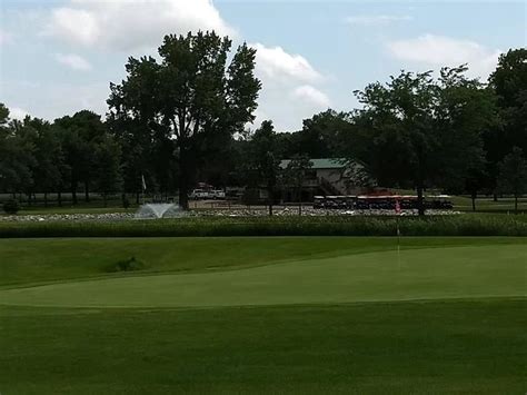 hawk-creek-country-club