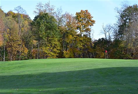 mountaineers-woodview-golf-course