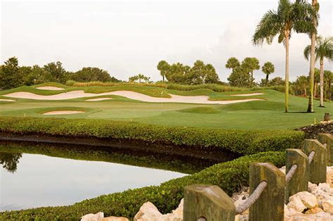 north-west-course-at-admirals-cove-golf-village