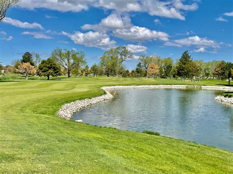 par-3-course-at-fore-lakes-golf-course