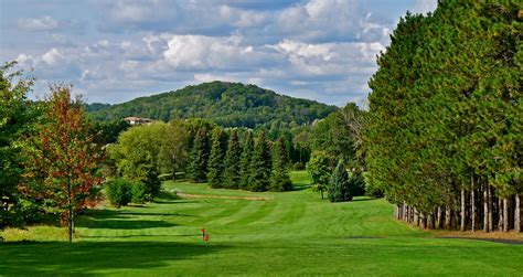 pines-course-at-christmas-mountain-village