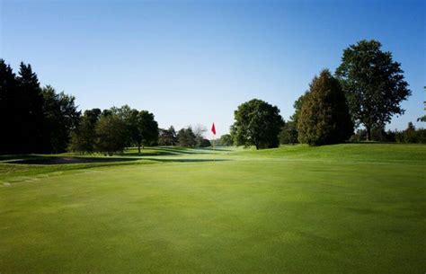 red-white-course-at-tartan-park-golf-course