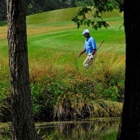 the-par-3-course-at-pipestem-state-park-resort