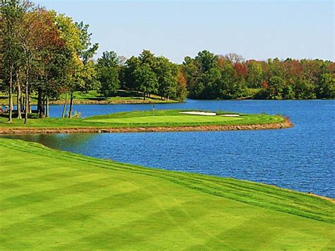 woodlands-lakeside-course-at-shaker-run-golf-club